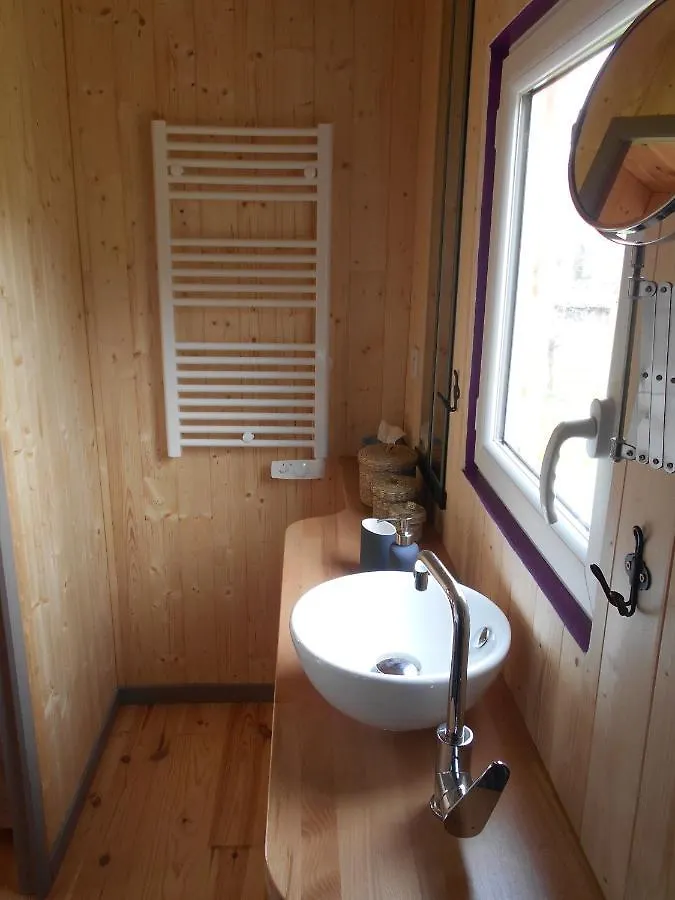Le Chalet Theys 0*,